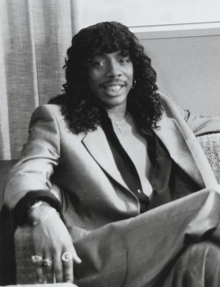 Rick_James_in_Lifestyles_of_the_Rich_1984.JPG