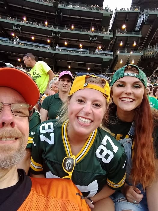 69424872_10156438189145423_3961223447765319680_n.jpg
